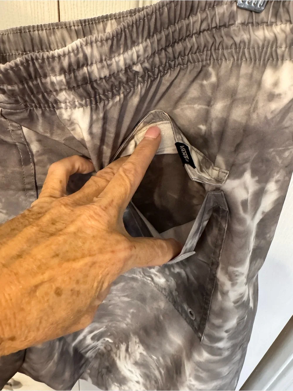 Vans Men’s Gray & White Tie-Dye Swim/Day Shorts Size XL